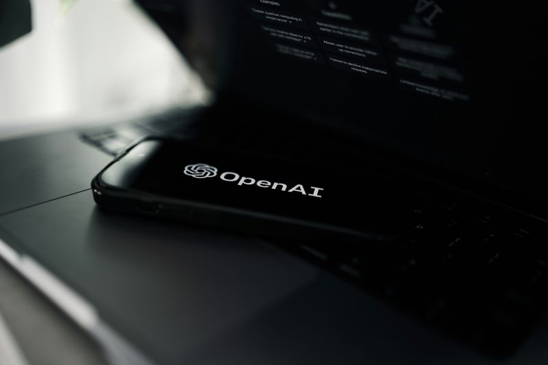 OpenAI的AI基础设施蓝图逐渐清晰:计划首先在美国各州进行部署,预计投资将达数百亿美元