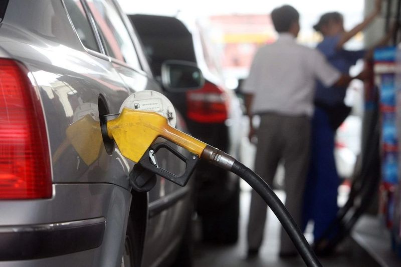 燃油车